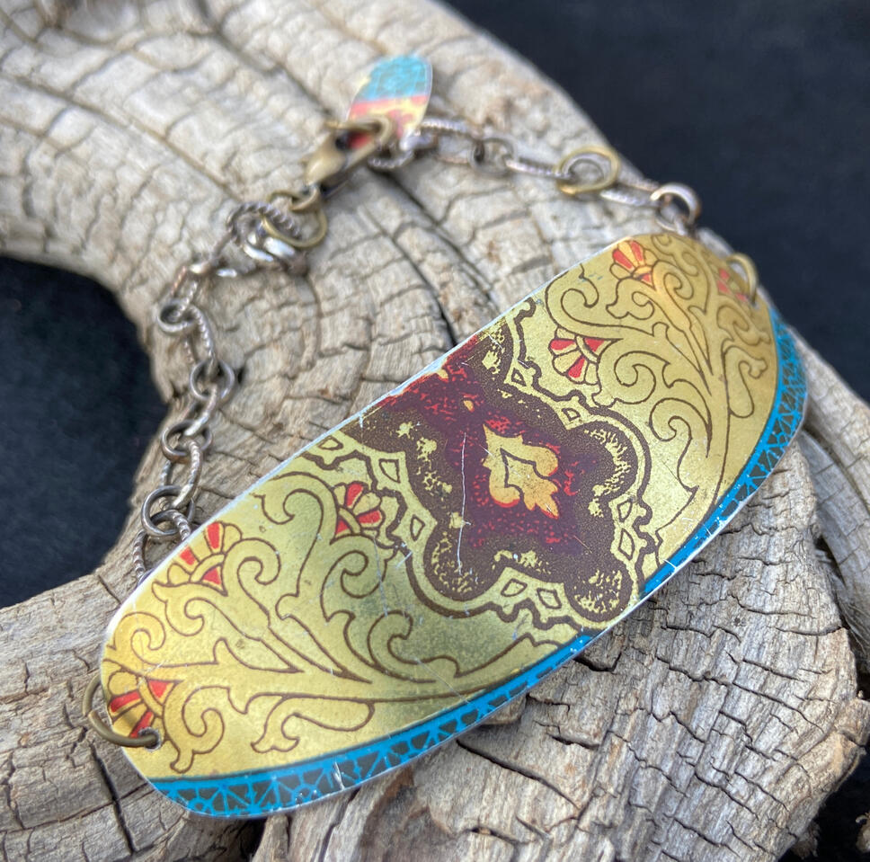 Vintage tin bracelet